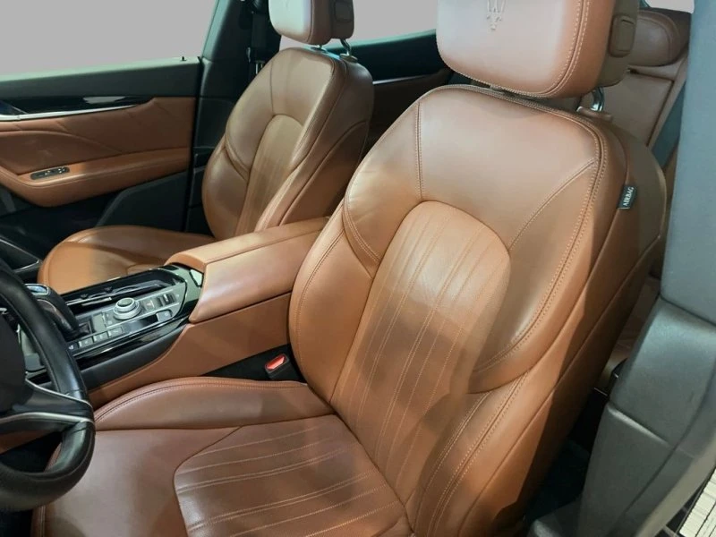 2022 Maserati Levante - Image 12 of 17