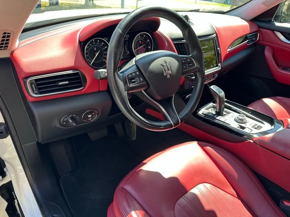 2022 Maserati Levante - Image 16 of 17