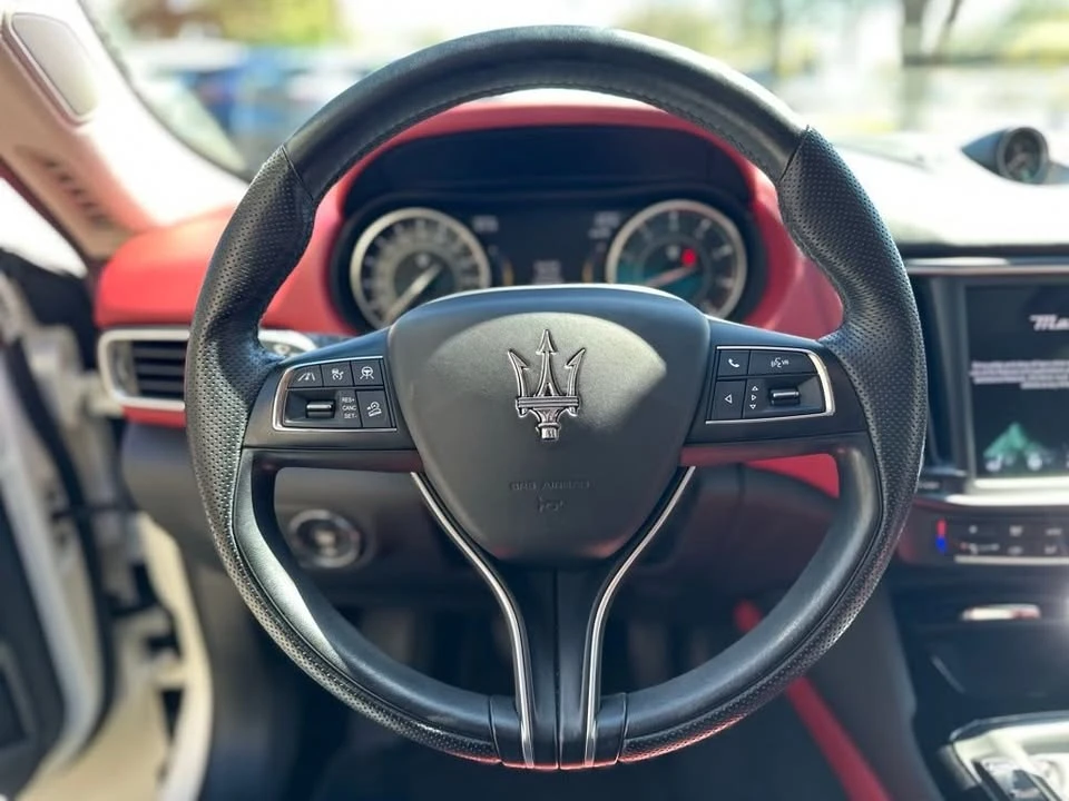 2022 Maserati Levante - Image 17 of 17