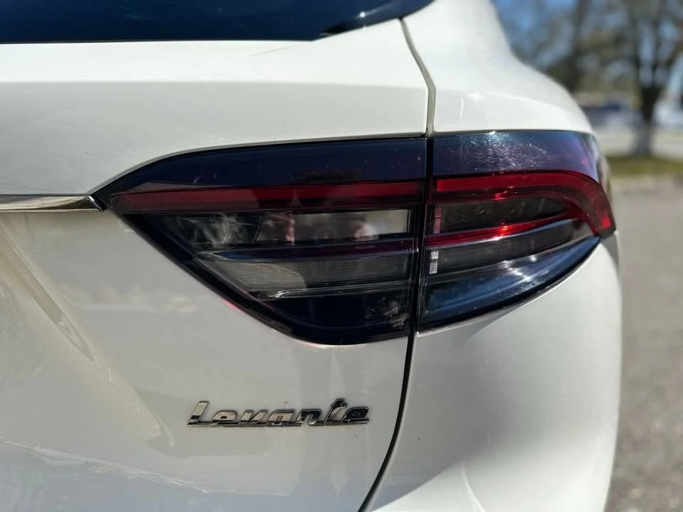 2022 Maserati Levante - Image 10 of 17