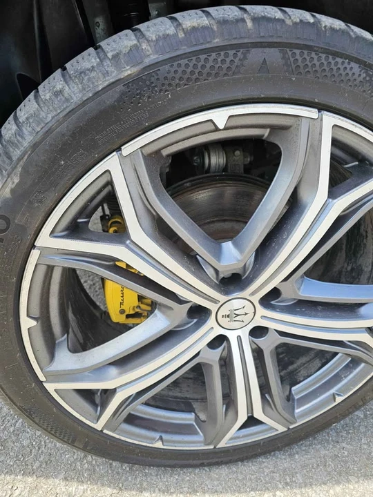 2022 Maserati Levante Modena - Image 3 of 14