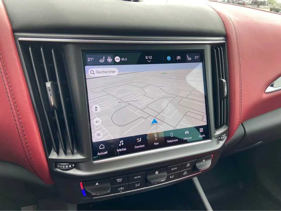 2022 Maserati Levante Modena - Image 16 of 18