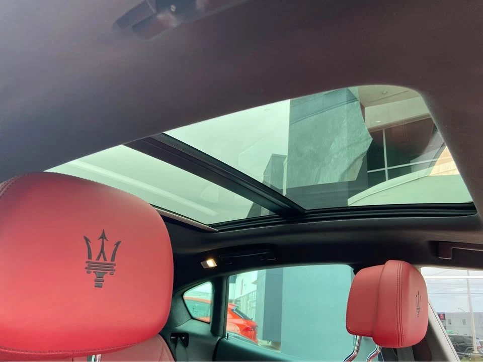 2022 Maserati Levante Modena - Image 14 of 18