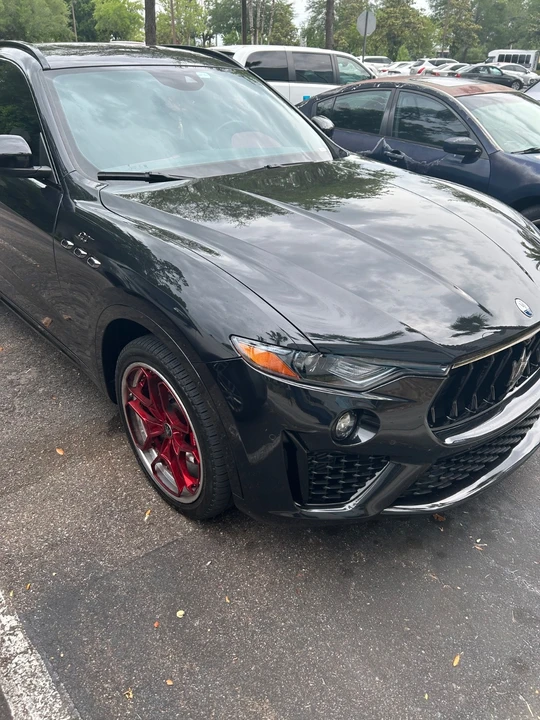 2022 Maserati Levante - Image 2 of 15