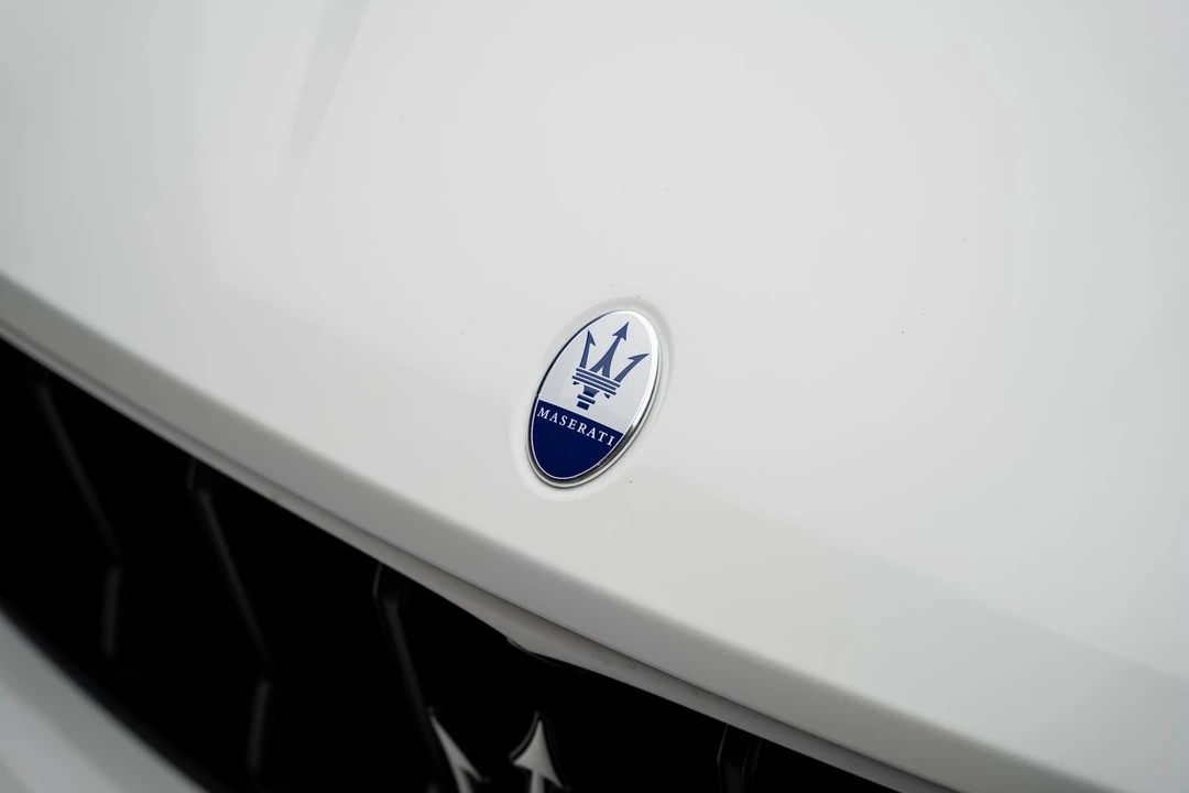 2022 Maserati Levante Modena - Image 13 of 31