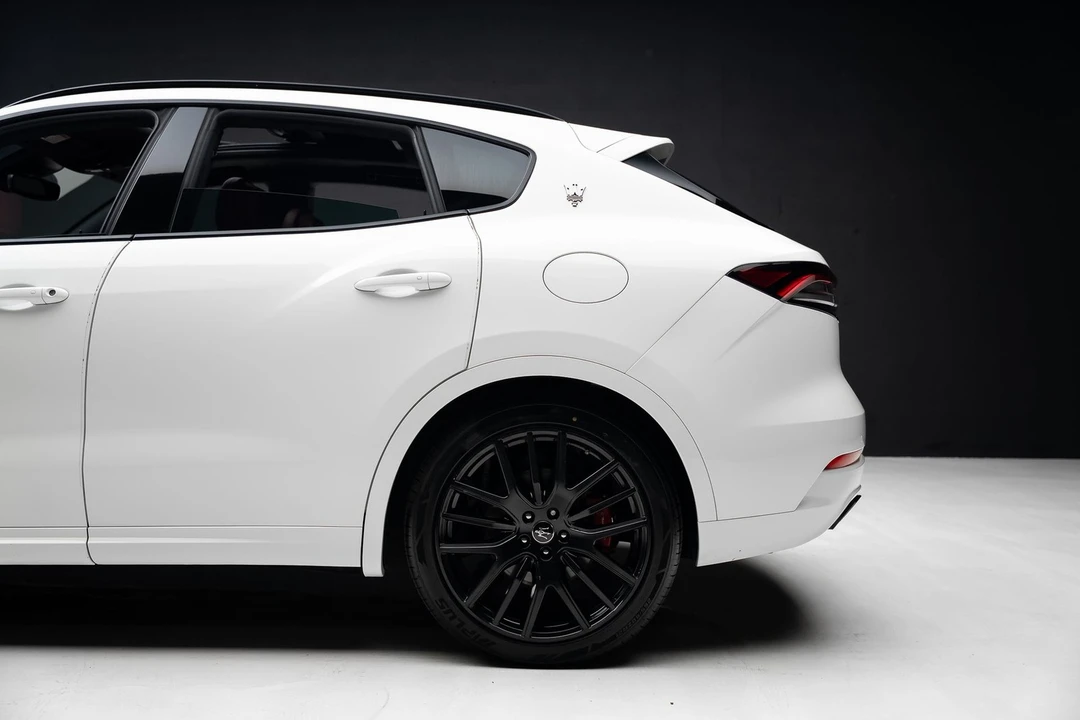 2022 Maserati Levante Modena - Image 21 of 31
