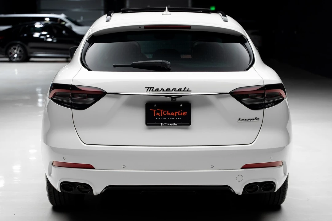2022 Maserati Levante Modena - Image 28 of 31