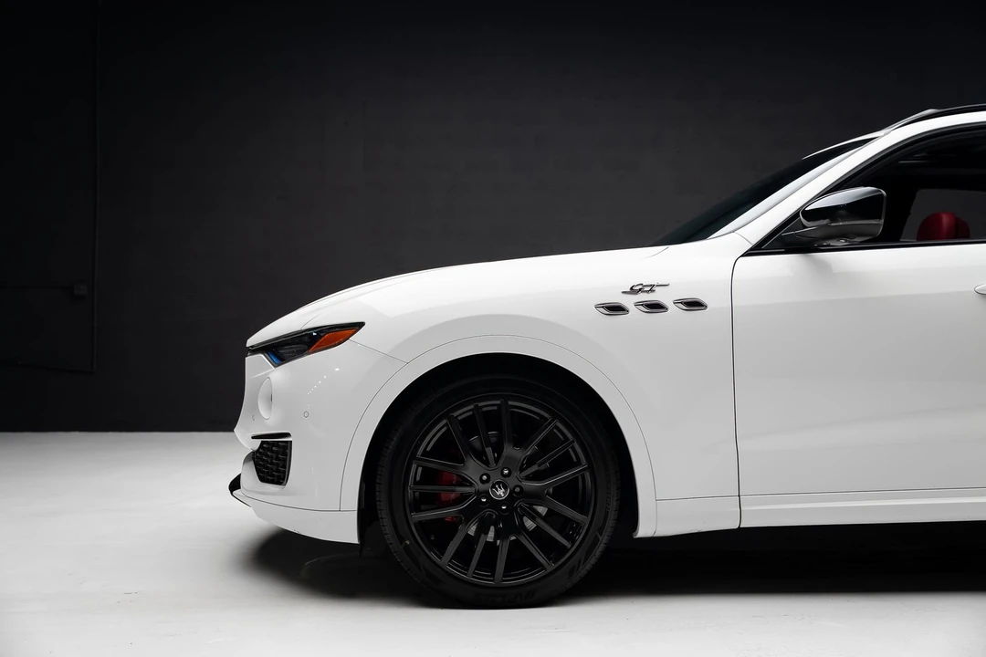 2022 Maserati Levante Modena - Image 19 of 31