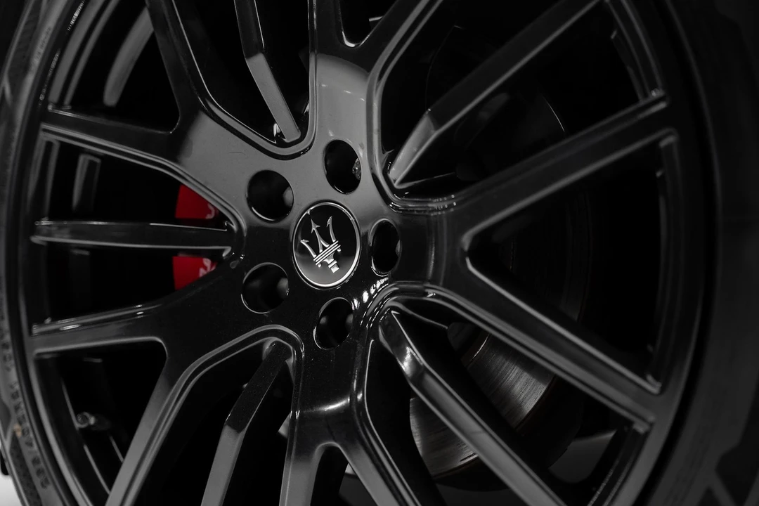 2022 Maserati Levante Modena - Image 23 of 31