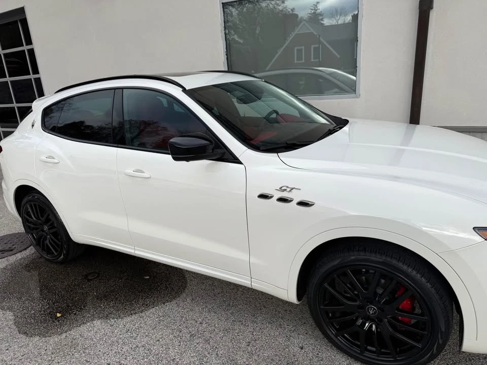2022 Maserati Levante - Image 2 of 6