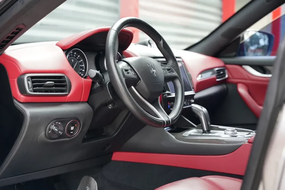 2022 Maserati Levante Modena - Image 5 of 7