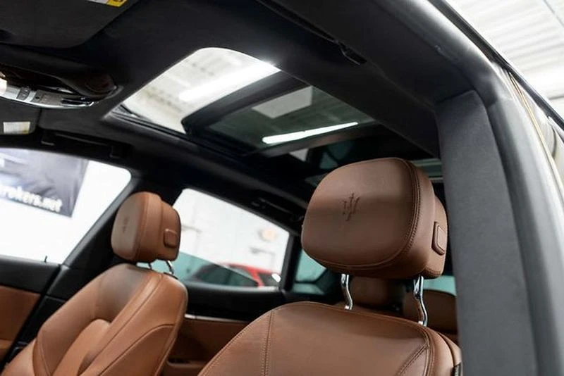2022 Maserati Levante - Image 10 of 12