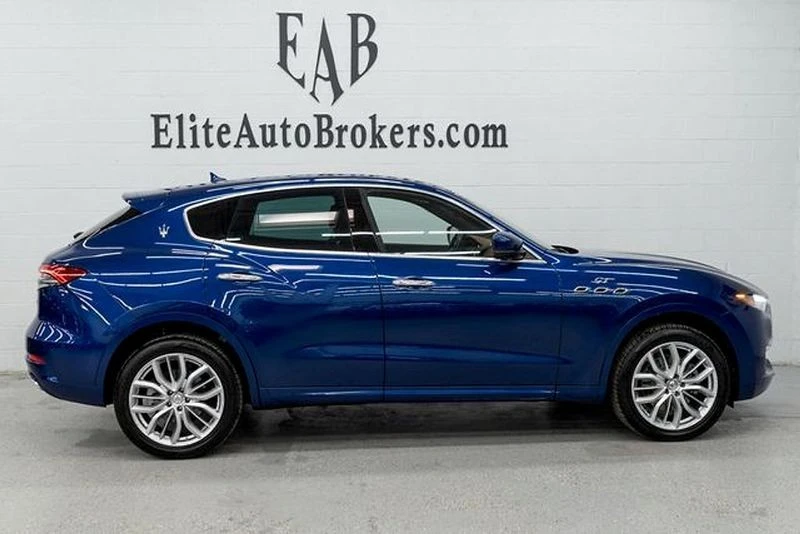 2022 Maserati Levante - Image 5 of 12