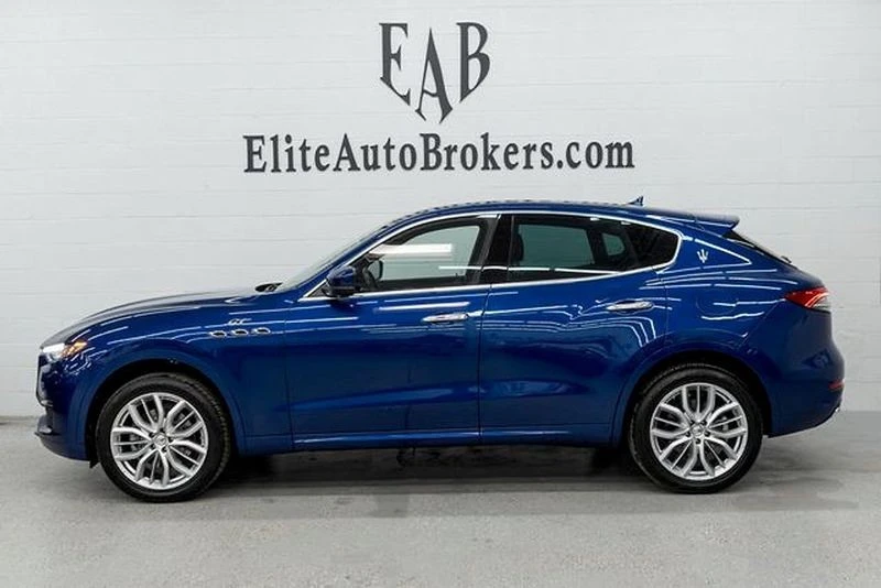 2022 Maserati Levante - Image 2 of 12