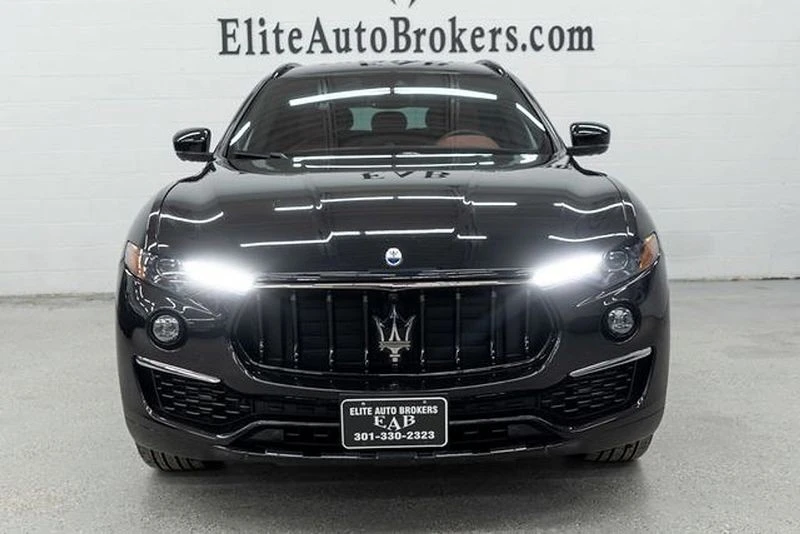 2022 Maserati Levante - Image 3 of 12