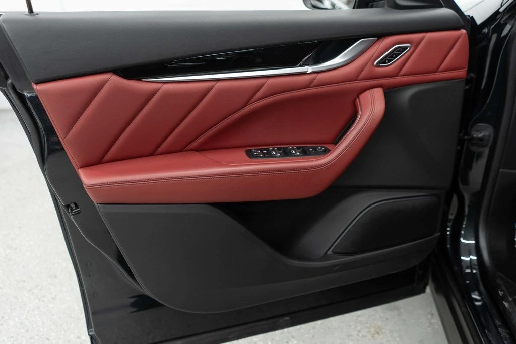 2022 Maserati Levante - Image 12 of 12