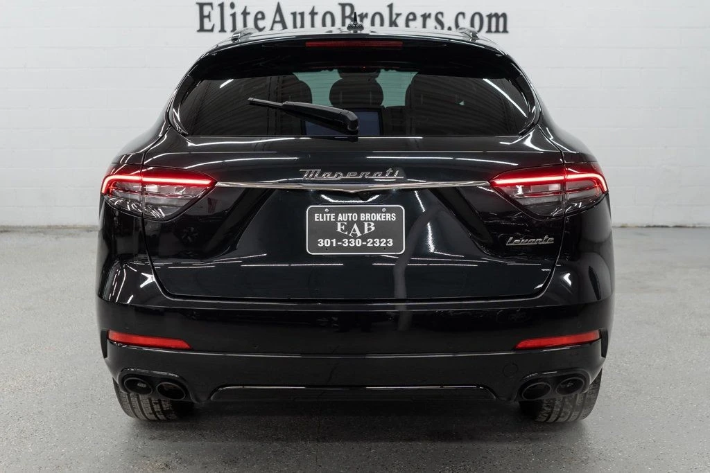 2022 Maserati Levante - Image 7 of 12