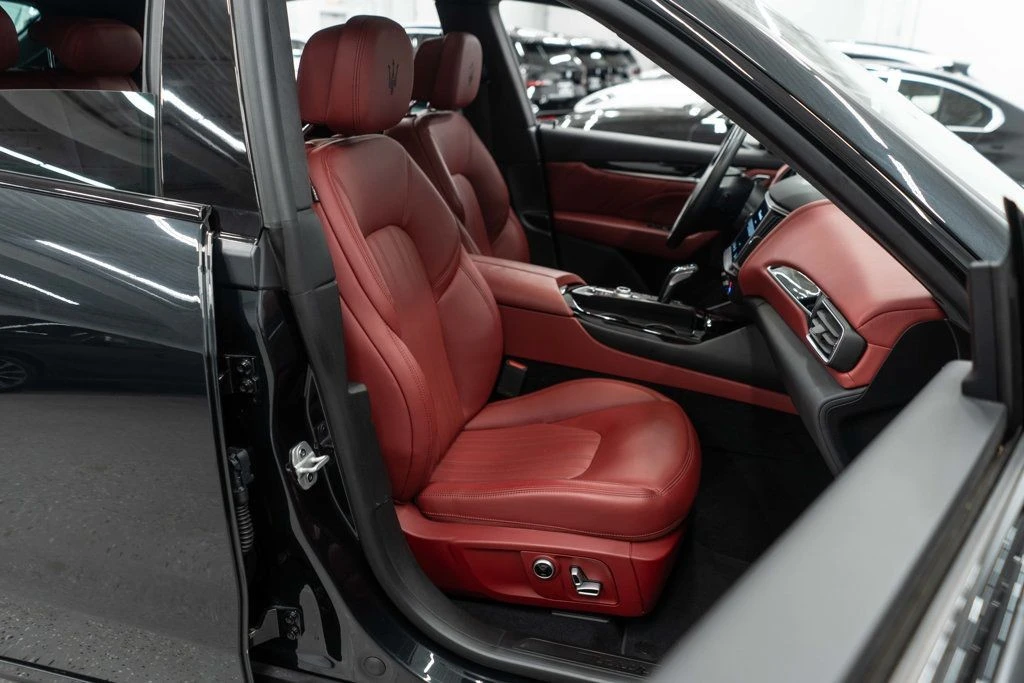 2022 Maserati Levante - Image 11 of 12