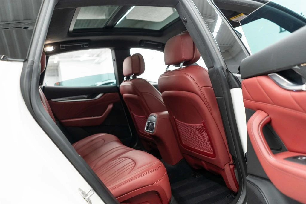 2022 Maserati Levante - Image 12 of 12