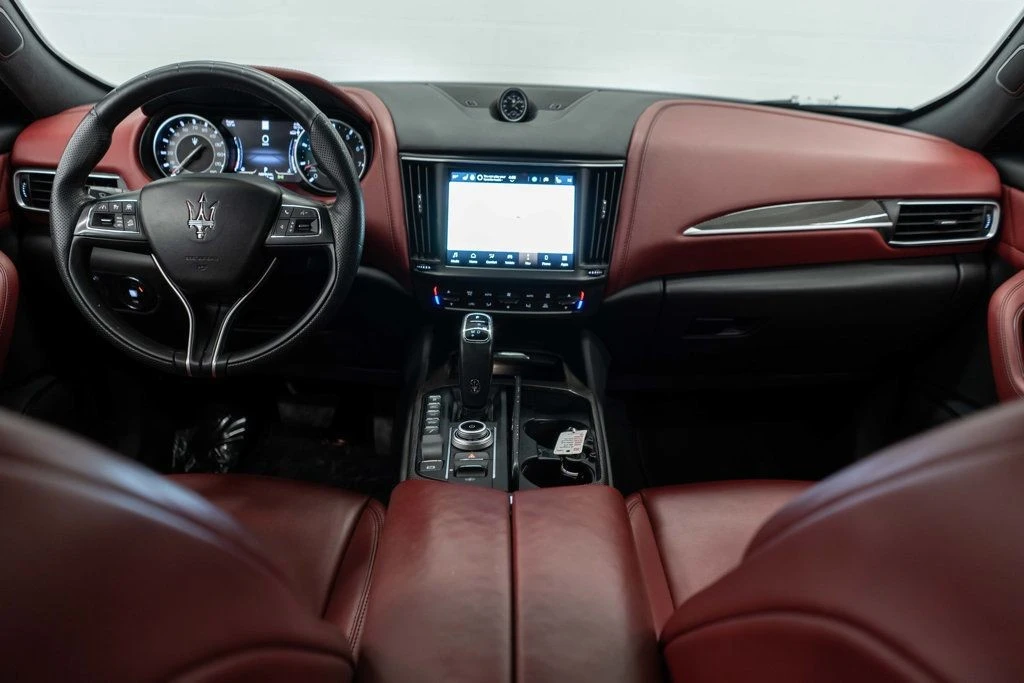 2022 Maserati Levante - Image 9 of 12