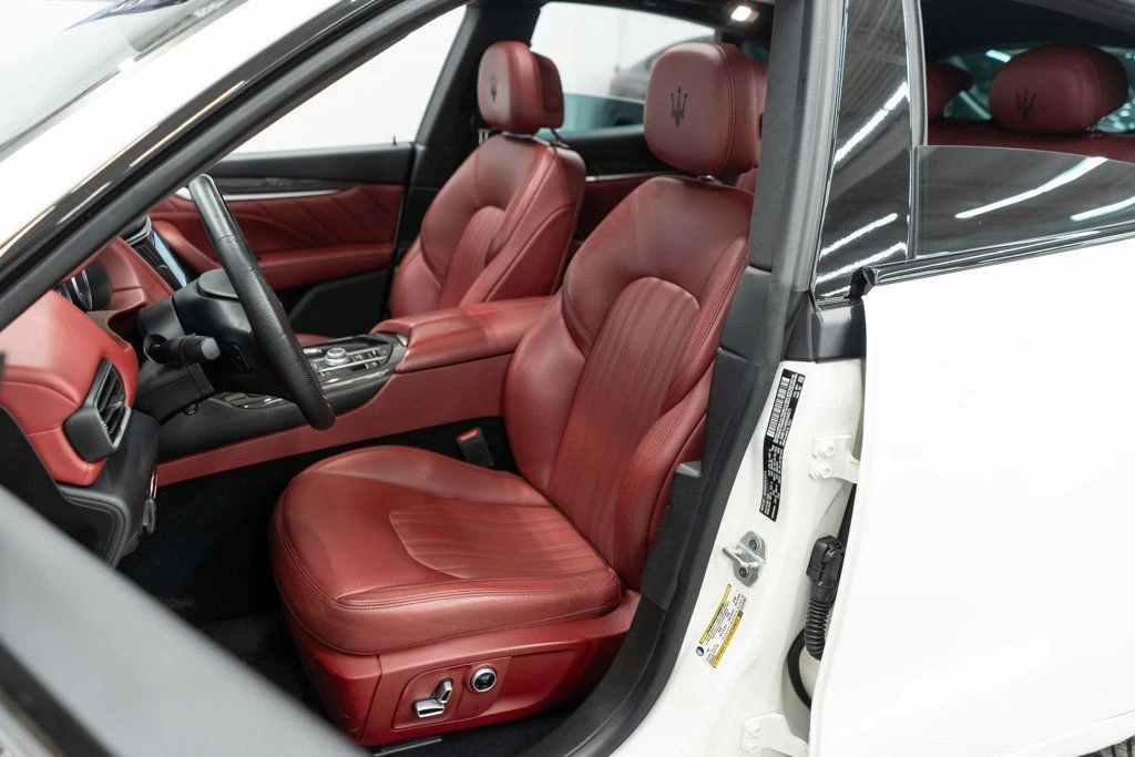 2022 Maserati Levante - Image 8 of 12