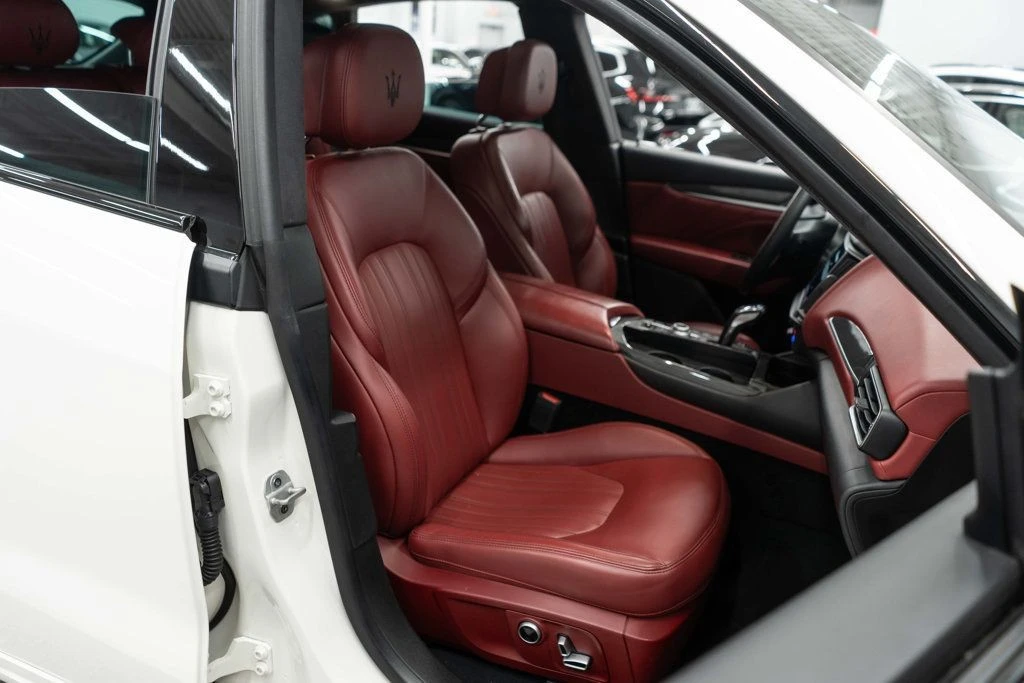 2022 Maserati Levante - Image 10 of 12