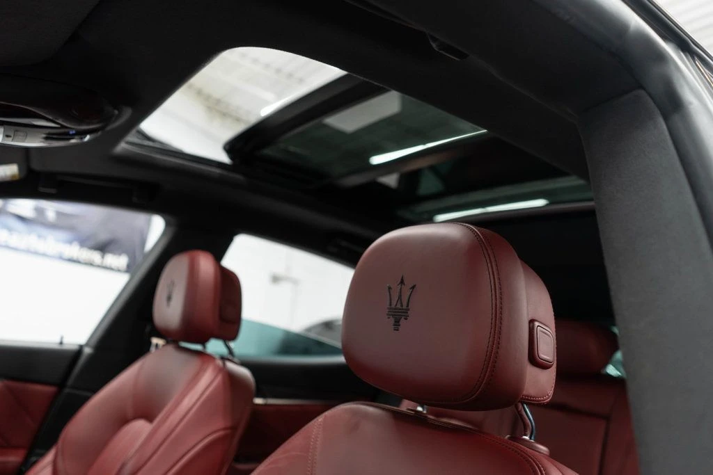 2022 Maserati Levante - Image 11 of 12
