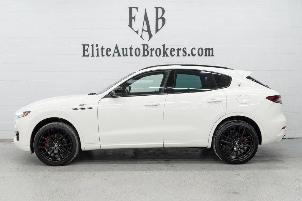 2022 Maserati Levante - Image 2 of 12