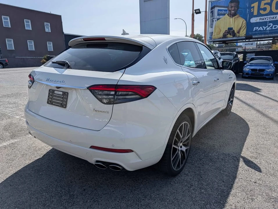 2022 Maserati Levante Modena - Image 2 of 16