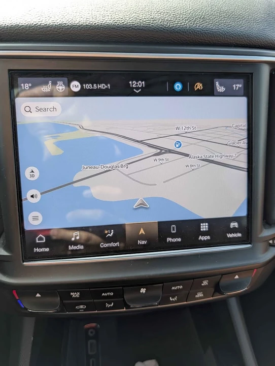 2022 Maserati Levante Modena - Image 11 of 16