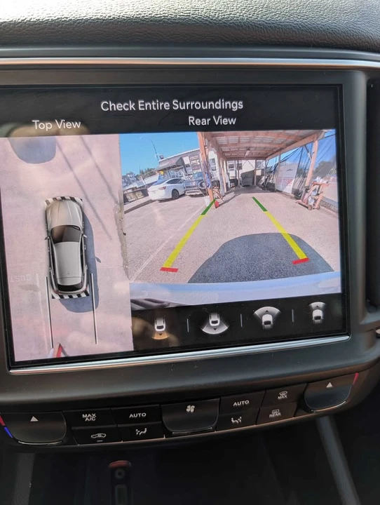 2022 Maserati Levante Modena - Image 12 of 16