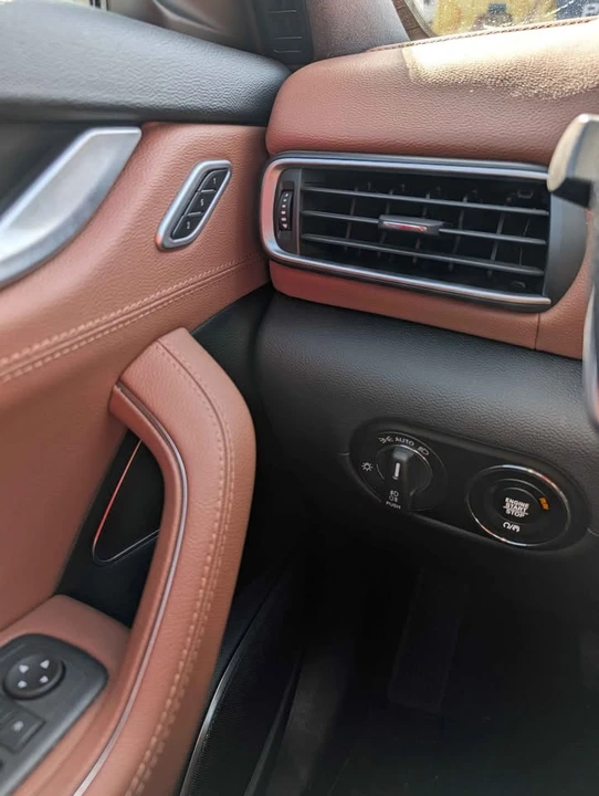 2022 Maserati Levante Modena - Image 9 of 16