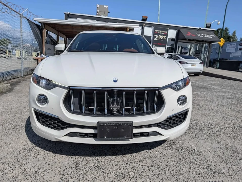 2022 Maserati Levante Modena - Image 3 of 16