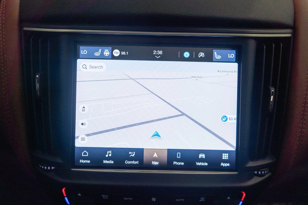 2022 Maserati Levante - Image 17 of 21