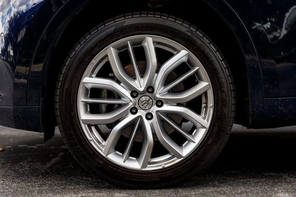 2022 Maserati Levante - Image 10 of 20