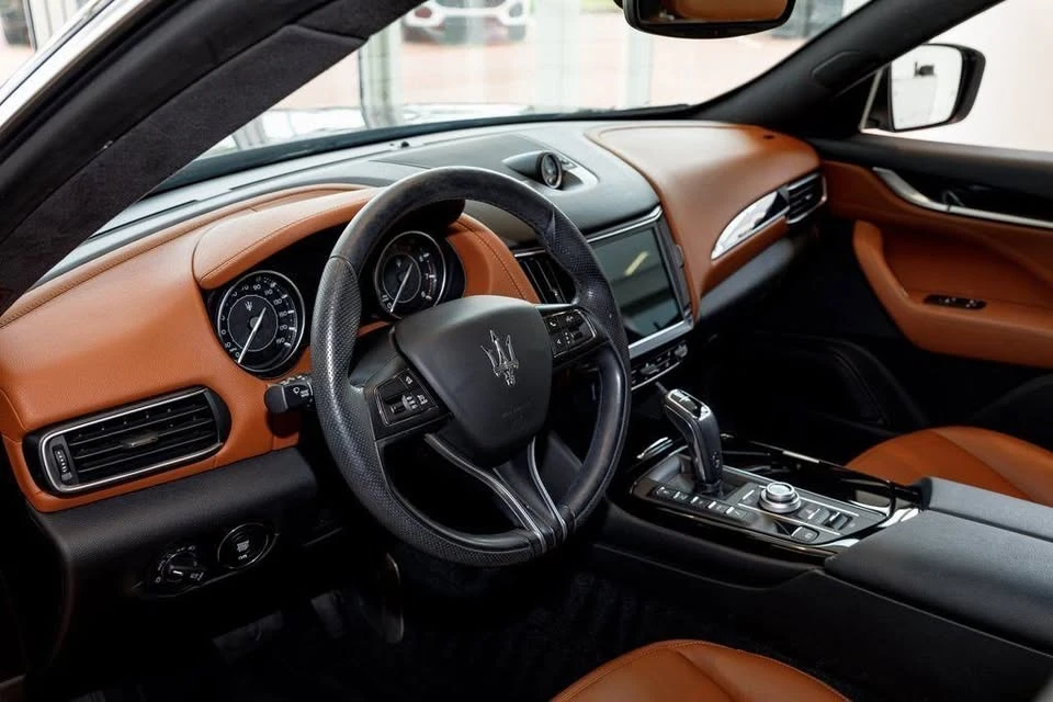 2022 Maserati Levante - Image 14 of 20