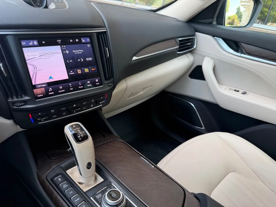 2022 Maserati Levante Modena - Image 9 of 16