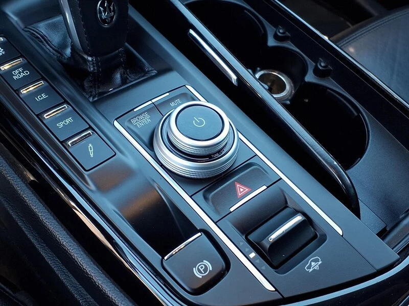 2022 Maserati Levante Modena - Image 17 of 20