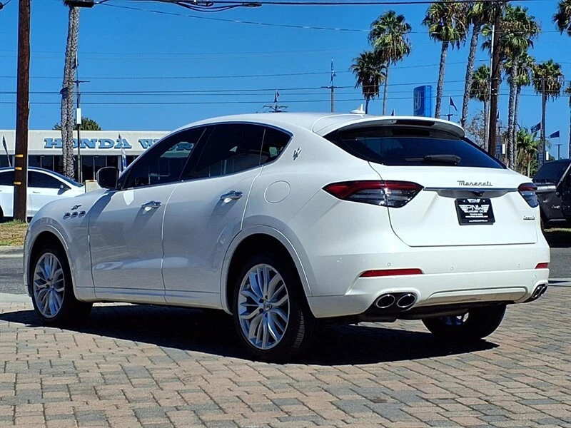 2022 Maserati Levante Modena - Image 3 of 20