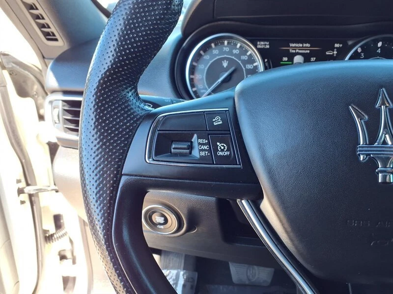 2022 Maserati Levante Modena - Image 12 of 20