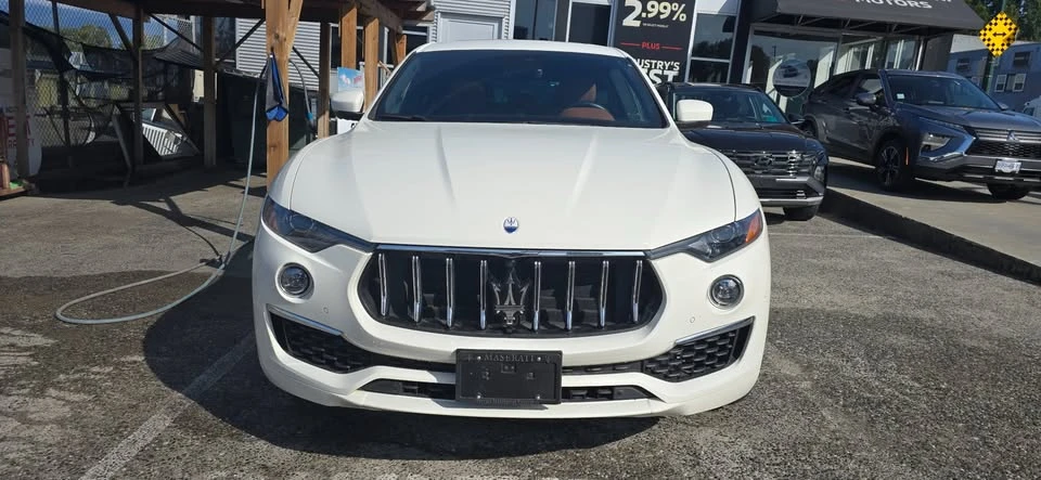 2022 Maserati Levante Modena - Image 2 of 11