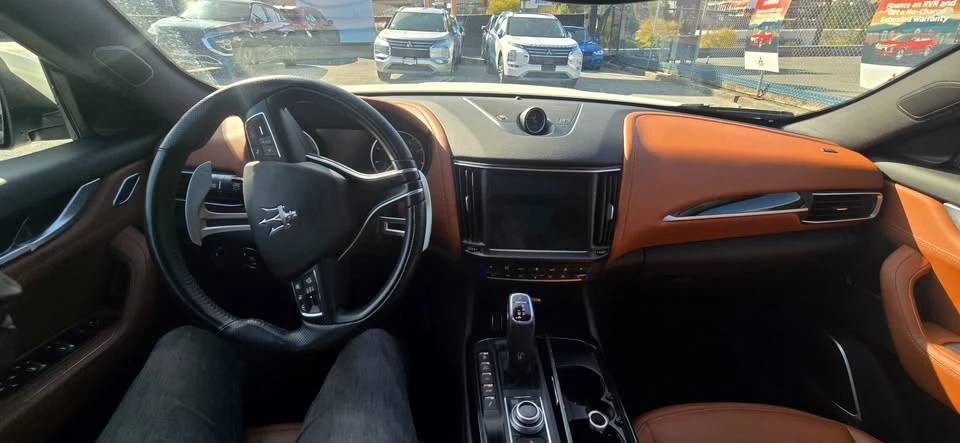 2022 Maserati Levante Modena - Image 9 of 11