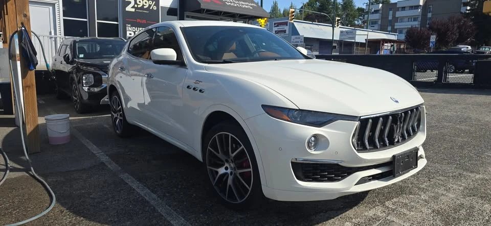 2022 Maserati Levante Modena - Image 3 of 11