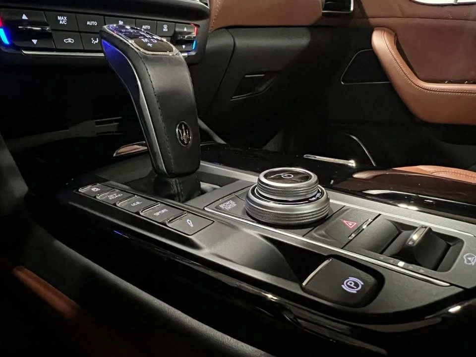 2022 Maserati Levante Modena - Image 18 of 19