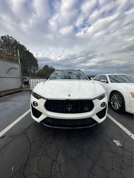 2022 Maserati Levante - Image 2 of 6