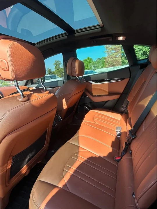 2022 Maserati Levante - Image 7 of 11
