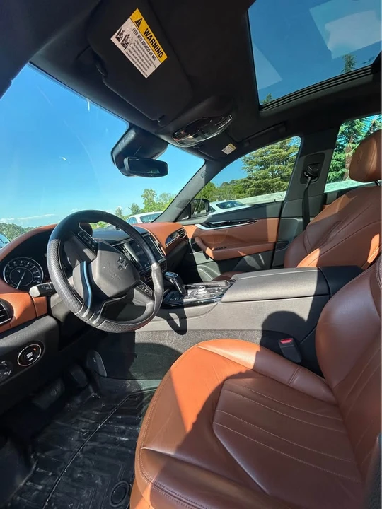 2022 Maserati Levante - Image 6 of 11