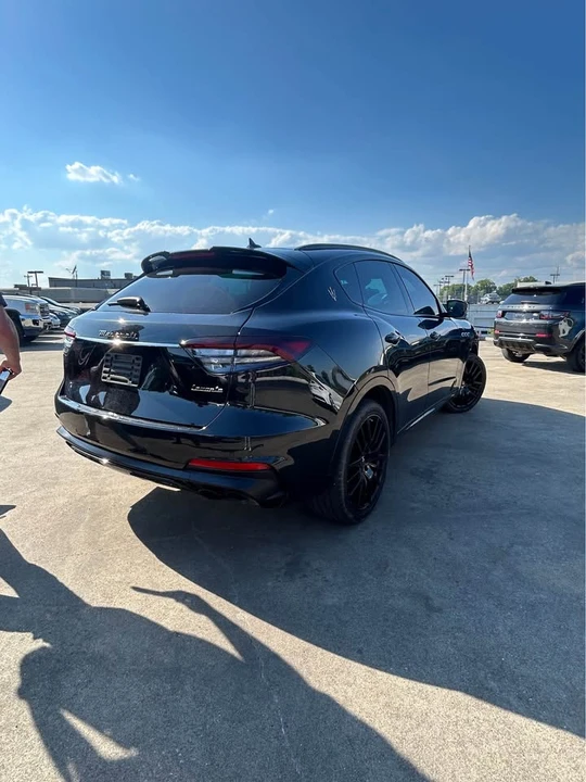 2022 Maserati Levante - Image 3 of 11