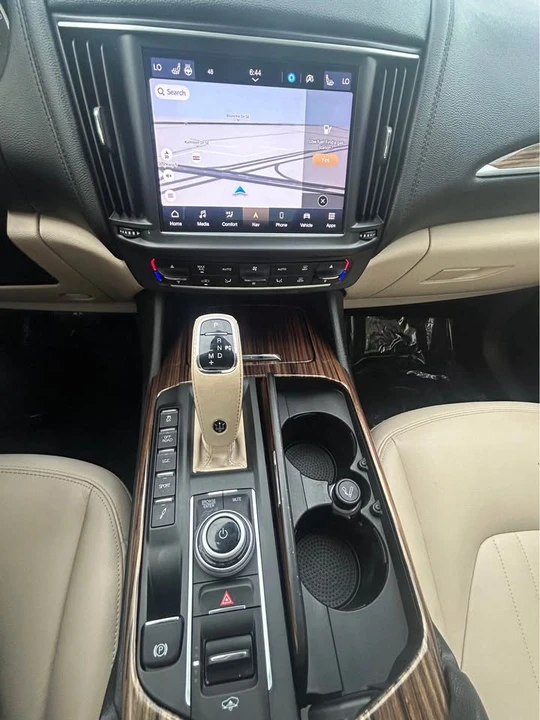2022 Maserati Levante - Image 14 of 16