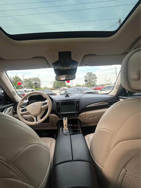 2022 Maserati Levante - Image 11 of 16